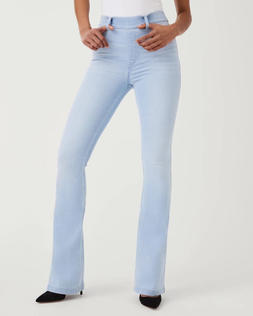 Spanx SpanxShape EveryWear Pull On Flare Jeans Sz XS Lightwash Blue Great!